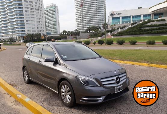 Autos - Mercedes Benz B 200 2014 Nafta 93000Km - En Venta