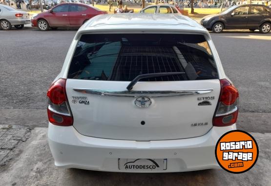 Autos - Toyota Etios XLS Pack 2022 Nafta 32000Km - En Venta