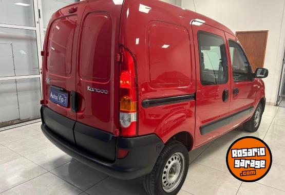 Utilitarios - Renault KANGOO - 5 ASIENTOS 1.6 2017 Nafta 150000Km - En Venta