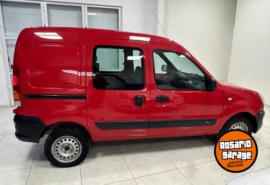 Utilitarios - Renault KANGOO - 5 ASIENTOS 1.6 2017 Nafta 150000Km - En Venta