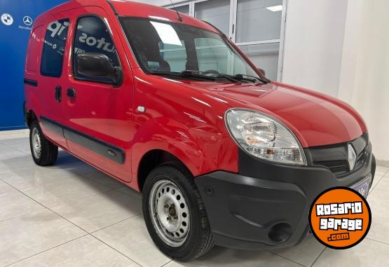 Utilitarios - Renault KANGOO - 5 ASIENTOS 1.6 2017 Nafta 150000Km - En Venta