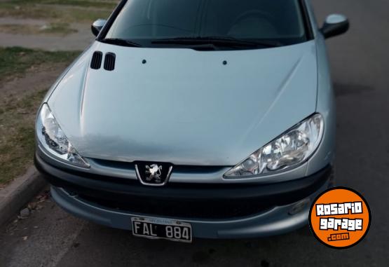 Autos - Peugeot 206 2005 Nafta 200000Km - En Venta