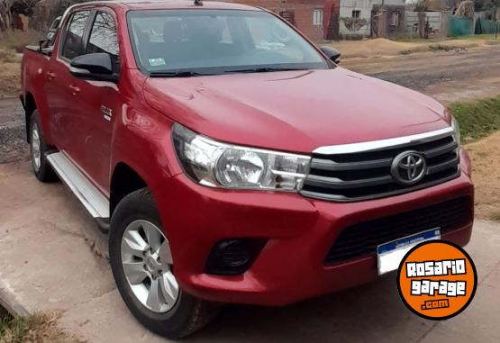 Camionetas - Toyota Hilux SR 2016 Diesel 217000Km - En Venta