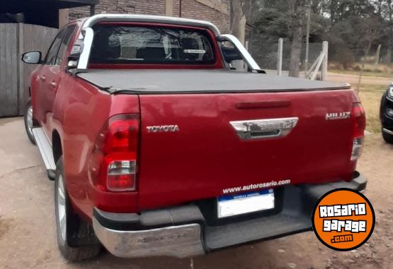 Camionetas - Toyota Hilux SR 2016 Diesel 217000Km - En Venta