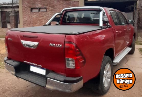 Camionetas - Toyota Hilux SR 2016 Diesel 217000Km - En Venta