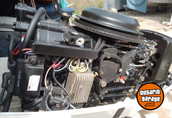 Embarcaciones - Lancha canestrari challenger y motor jhonson - En Venta