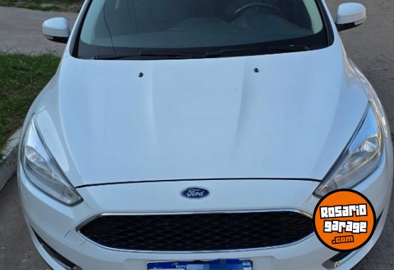 Autos - Ford Focus / SE Plus 2017 Nafta 121000Km - En Venta