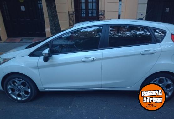 Autos - Ford Fiesta Kinetic Titanium 2013 Nafta 173000Km - En Venta