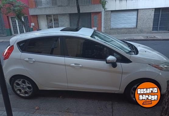 Autos - Ford Fiesta Kinetic Titanium 2013 Nafta 173000Km - En Venta