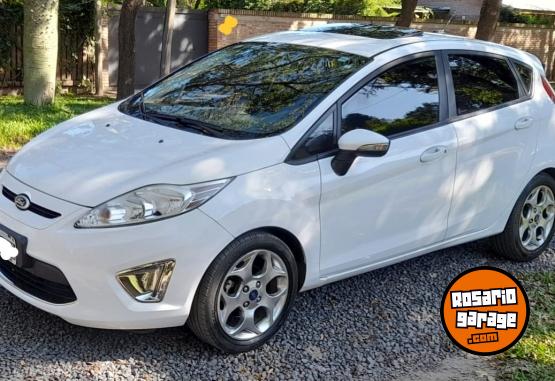 Autos - Ford Fiesta kinetic titanium 2012 Nafta 130000Km - En Venta