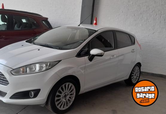 Autos - Ford Fiesta 2017 GNC 131000Km - En Venta