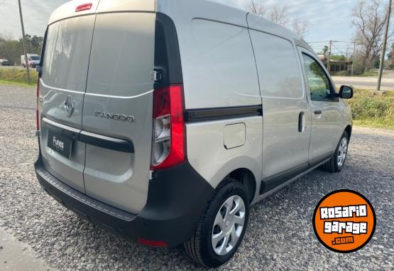 Utilitarios - Renault Kangoo II Express Emotion 2023 Nafta 0Km - En Venta