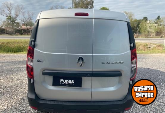 Utilitarios - Renault Kangoo II Express Emotion 2023 Nafta 0Km - En Venta