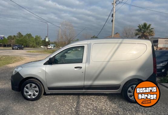 Utilitarios - Renault Kangoo II Express Emotion 2023 Nafta 0Km - En Venta