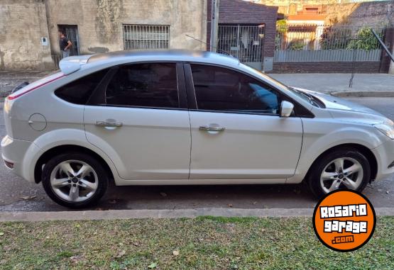 Autos - Ford Focus 2.0 trend permuto 2011 Nafta 150000Km - En Venta