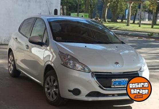 Autos - Peugeot 208 2016 Nafta 65000Km - En Venta