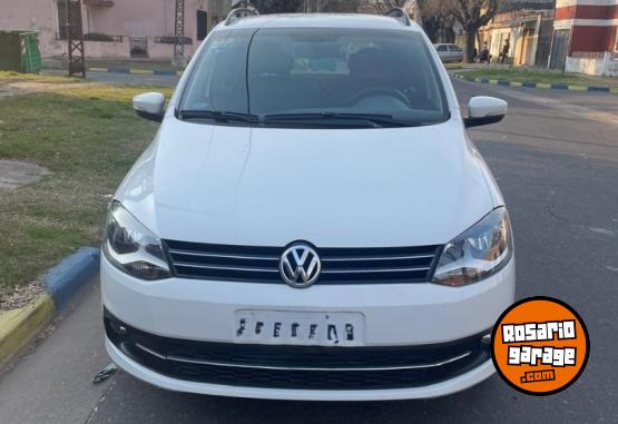 Autos - Volkswagen Suran 2014 GNC 72000Km - En Venta