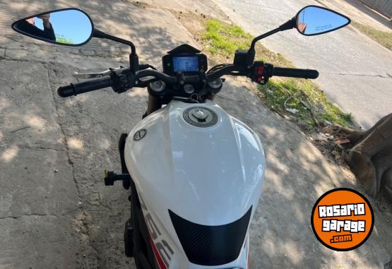 Motos - Benelli 752s 2022 Nafta 12400Km - En Venta