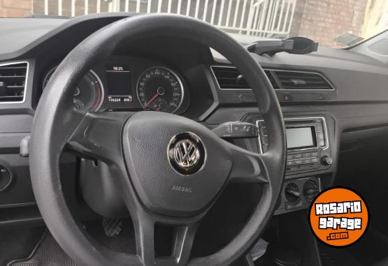 Autos - Volkswagen Voyage 2017 Nafta 176000Km - En Venta