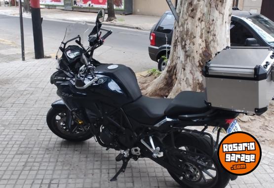 Motos - Benelli Trk502 2023 Nafta 1600Km - En Venta