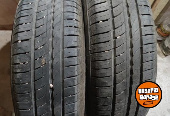 Accesorios para Autos - 185 60 15 *** 2 CUBIERTAS PIRELLI CASI NUEVAS $180.000 El Par No Bajo Precio! - En Venta