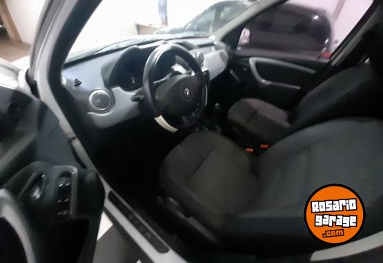 Autos - Renault Duster Tech Road 2015 GNC 140000Km - En Venta