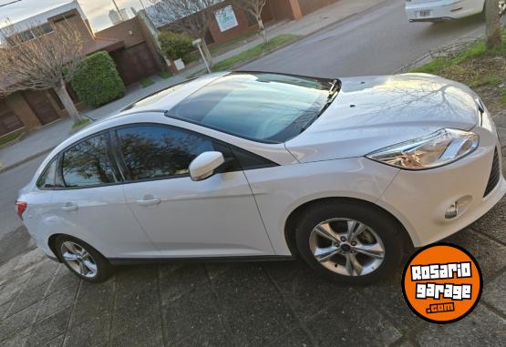 Autos - Ford Focus SE PLUS 2014 Nafta 93200Km - En Venta