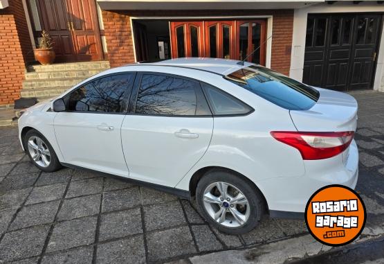 Autos - Ford Focus SE PLUS 2014 Nafta 93200Km - En Venta