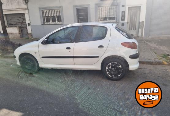 Autos - Peugeot 206 2005 Diesel 111111Km - En Venta