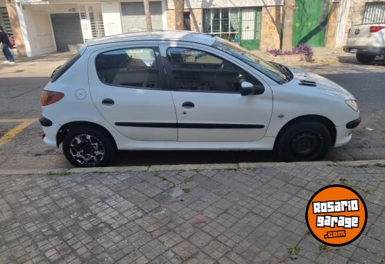 Autos - Peugeot 206 2005 Diesel 111111Km - En Venta