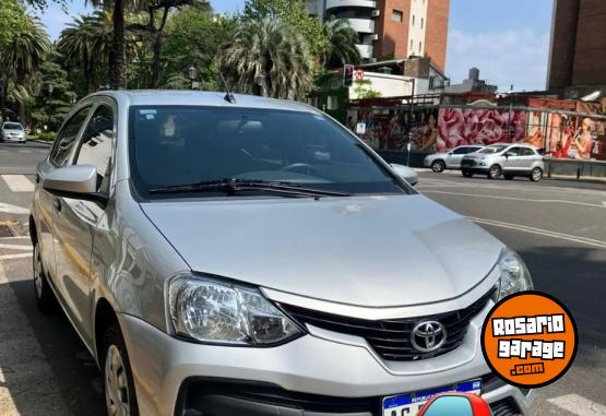 Autos - Toyota Etios X 2018 Nafta 65000Km - En Venta