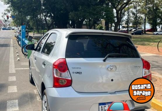 Autos - Toyota Etios X 2018 Nafta 65000Km - En Venta