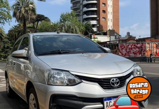 Autos - Toyota Etios X 2018 Nafta 65000Km - En Venta