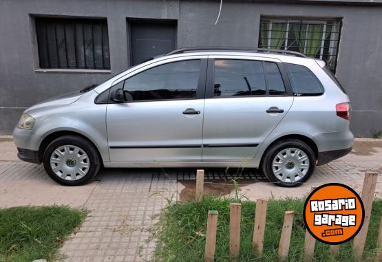 Autos - Volkswagen Suran 2010 Nafta 111111Km - En Venta