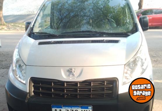 Utilitarios - Peugeot Expert 2016 Diesel 135000Km - En Venta