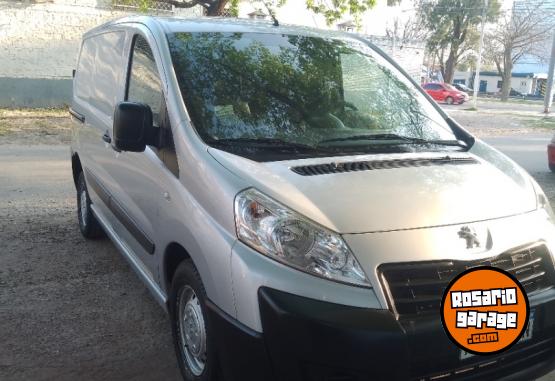 Utilitarios - Peugeot Expert 2016 Diesel 135000Km - En Venta