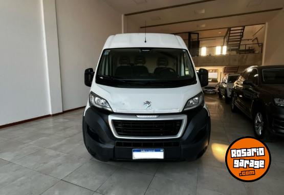 Utilitarios - Peugeot Boxer Premium 2.2 HDI MH 2018 Diesel 250000Km - En Venta