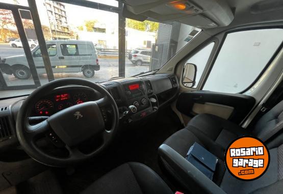 Utilitarios - Peugeot Boxer Premium 2.2 HDI MH 2018 Diesel 250000Km - En Venta