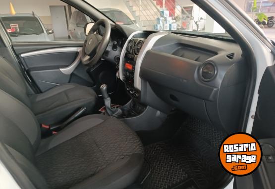 Autos - Renault DUSTER OROCH 2018 GNC 117200Km - En Venta