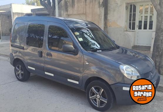 Utilitarios - Renault Kangoo 2011 GNC 180000Km - En Venta