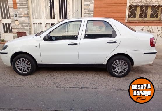 Autos - Fiat Siena 2011 GNC 220000Km - En Venta