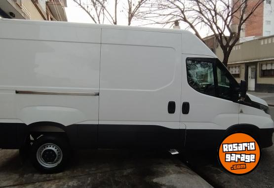 Camiones y Gras - Iveco Daily nico en su estado -30.000KM- PERMUTO - En Venta