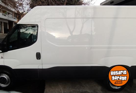 Camiones y Gras - Iveco Daily nico en su estado -30.000KM- PERMUTO - En Venta