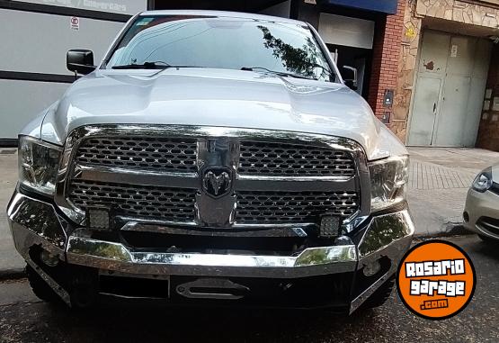 Camionetas - Dodge RAM 1500 Hemi 2014 Nafta 62000Km - En Venta