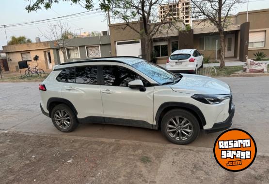 Autos - Toyota Corolla cross 2023 Nafta 30000Km - En Venta