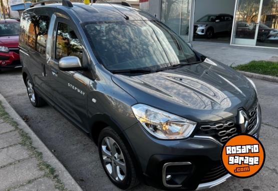 Utilitarios - Renault KANGOO 2 STEPWAY 1.5 DCI 2022 Diesel 16800Km - En Venta