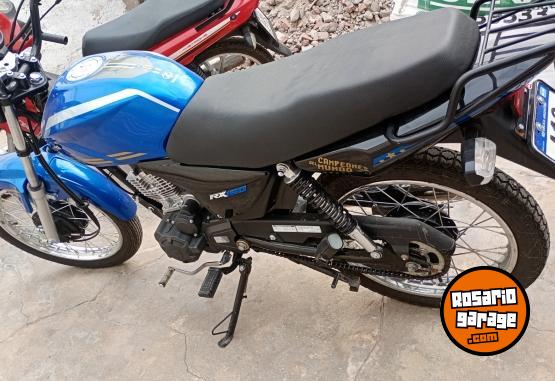 Motos - Zanella Rx150 2023 Nafta 1600Km - En Venta