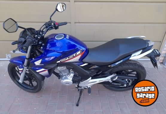 Motos - Honda Twister 250 2023 Nafta 1640Km - En Venta