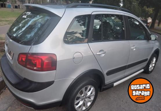 Autos - Volkswagen Suran cross nica mano 2012 Nafta 100000Km - En Venta