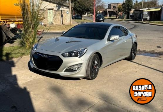 Autos - Hyundai Genesis 2014 Nafta 60000Km - En Venta